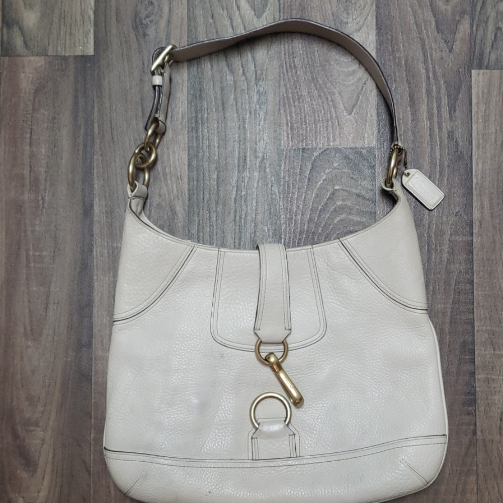 Coach bag used but still in great condition